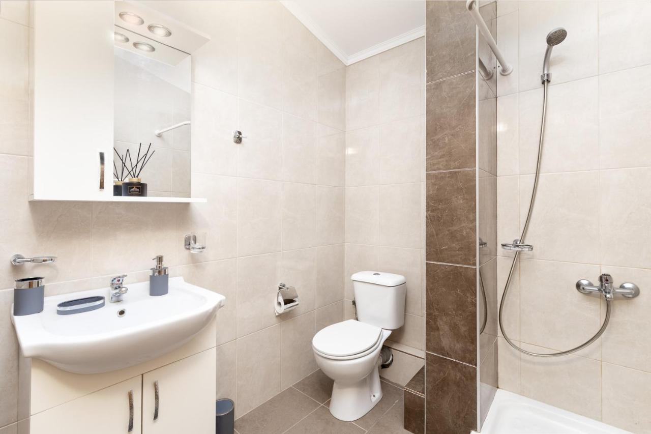Luxury Central Apartment ซานธี ภายนอก รูปภาพ